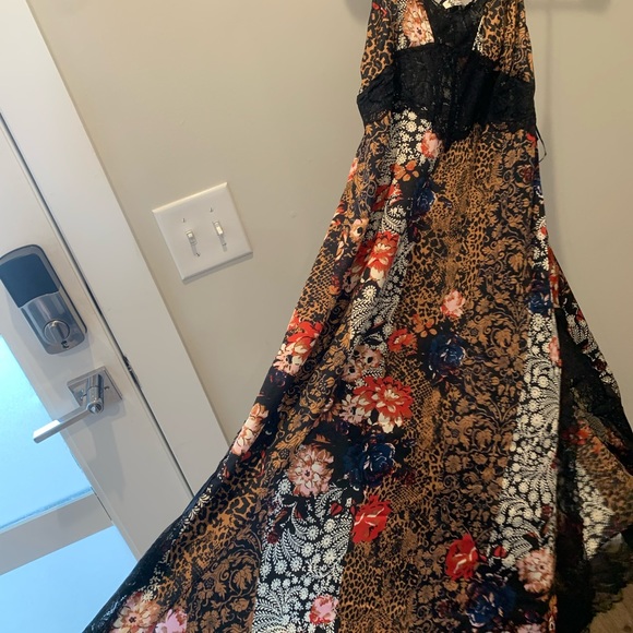 Free people Right now midi slip dress lace trim with slits NWT Size small - Picture 6 of 7